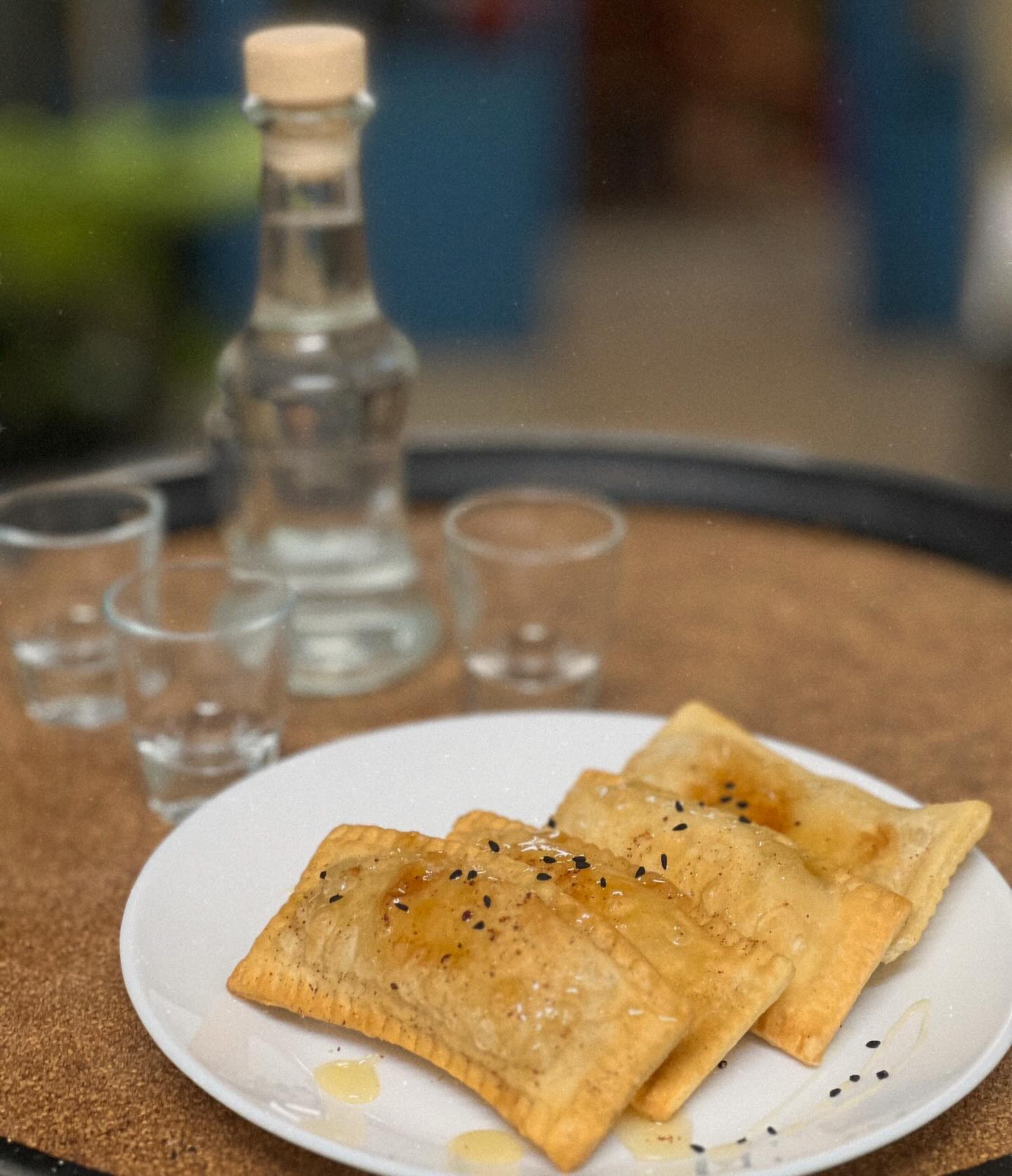 Mini pies with Mizithra cheese (Kalitsounia)